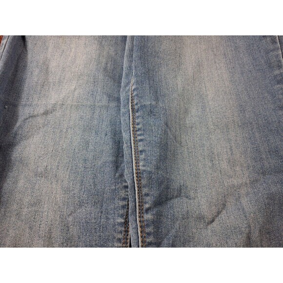 Almost Famous Premium Women’s Size 7 Light Wash Mid Rise Denim Jeans NWT - Picture 5 of 16